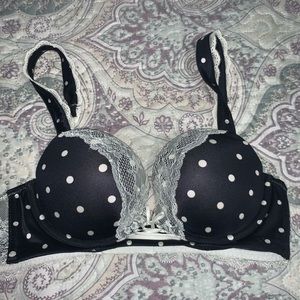 Victorias’ Secret bra